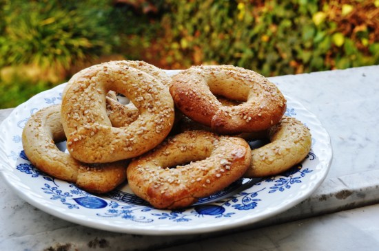 Honey, farro and sesame ring cookies