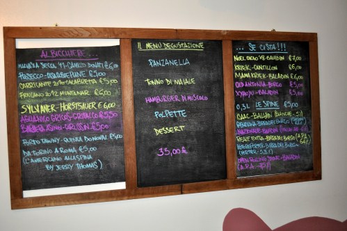 Wine, food, beer at No.Au Rome