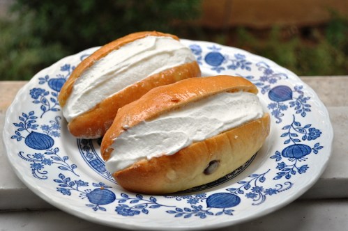 Maritozzi con la panna