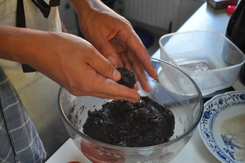 Red wine and chocolate ciambelline, Ciambelline al vino rosso e cioccolato