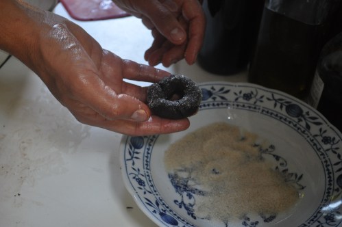 Red wine and chocolate ciambelline, Ciambelline al vino rosso e cioccolato