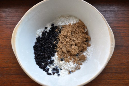 Flour, fat, currants, sugar