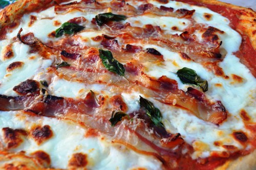 Baked pizza