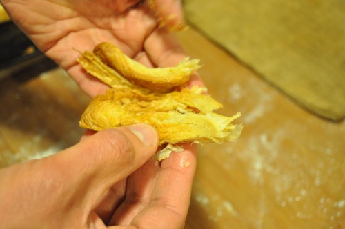 Baked crumbly puff pastry