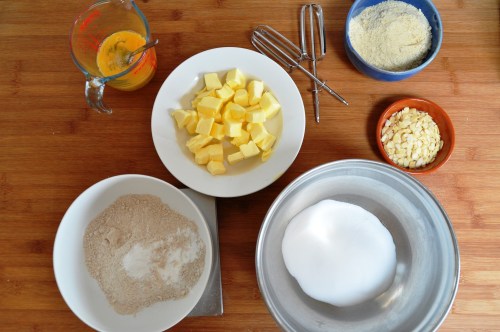 Wholemeal honey cake ingredients