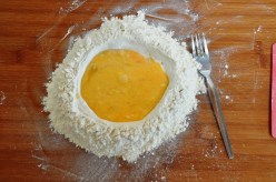 Making acciuleddi pasta 2